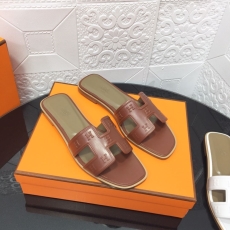 Hermes Slippers